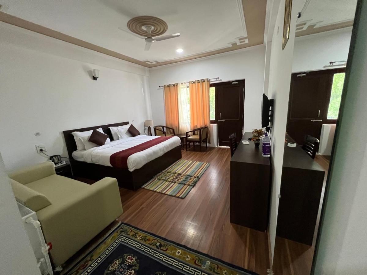 Hotel Chhutuk Heights Kargil Eksteriør billede